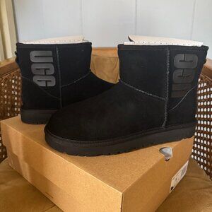 Women's Classic Mini UGG Rubber Logo - NEW Size 9